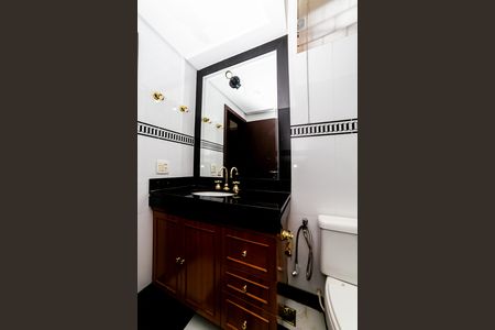 Apartamento à venda com 141m², 3 quartos e 1 vaga Apartamento à venda com 141m², 3 quartos e 1 vagaBanheiro da Suíte