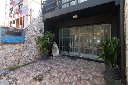 Casa para alugar com 290m², 2 quartos e 1 vagaFachada