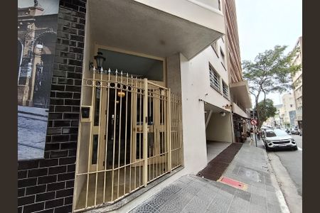 Apartamento para alugar com 56m², 2 quartos e 1 vaga Apartamento para alugar com 56m², 2 quartos e 1 vagaFachada