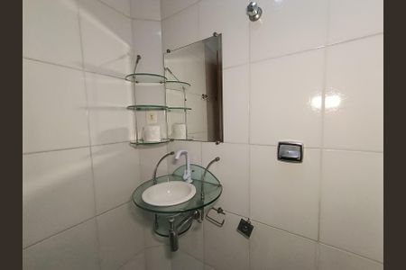 Apartamento para alugar com 56m², 2 quartos e 1 vaga Apartamento para alugar com 56m², 2 quartos e 1 vagaBanheiro