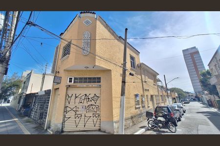 Casa para alugar com 120m², 2 quartos e 1 vaga Casa para alugar com 120m², 2 quartos e 1 vagaFachada e Placa VDLZ-157
