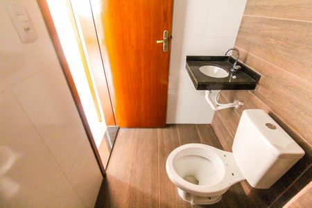 Apartamento à venda com 42m², 2 quartos e 1 vaga Apartamento à venda com 42m², 2 quartos e 1 vagaBanheiro