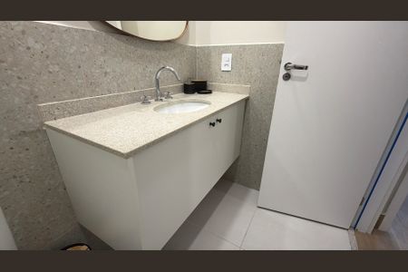 Apartamento para alugar com 50m², 2 quartos e sem vaga Apartamento para alugar com 50m², 2 quartos e sem vagaBanheiro