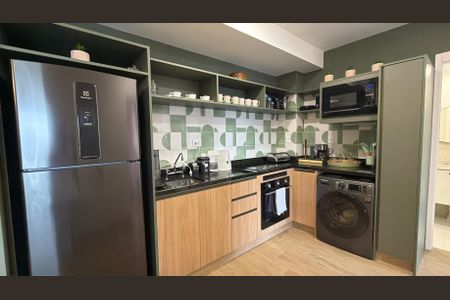 Cozinha de apartamento para alugar com 2 quartos, 50m² em Quarta Parada, São Paulo