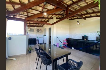 Apartamento à venda com 118m², 4 quartos e 1 vaga Apartamento à venda com 118m², 4 quartos e 1 vagaTerraço