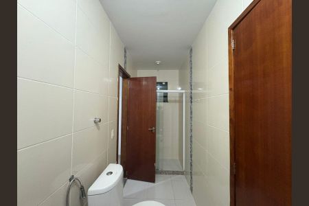 Casa de condomínio para alugar com 180m², 3 quartos e 1 vaga Casa de condomínio para alugar com 180m², 3 quartos e 1 vagaBanheiro