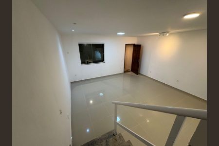 Casa de condomínio para alugar com 180m², 3 quartos e 1 vaga Casa de condomínio para alugar com 180m², 3 quartos e 1 vagaSala