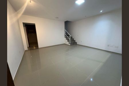 Sala de casa de condomínio para alugar com 3 quartos, 180m² em Guaratiba, Rio de Janeiro