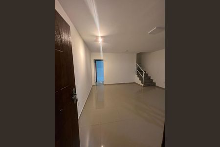 Casa de condomínio para alugar com 180m², 3 quartos e 1 vaga Casa de condomínio para alugar com 180m², 3 quartos e 1 vagaSala