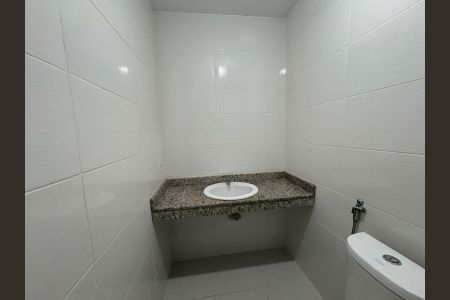 Casa de condomínio para alugar com 180m², 3 quartos e 1 vaga Casa de condomínio para alugar com 180m², 3 quartos e 1 vagaBanheiro