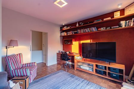 Casa à venda com 3 quartos, 200m² em Planalto Paulista, São Paulo