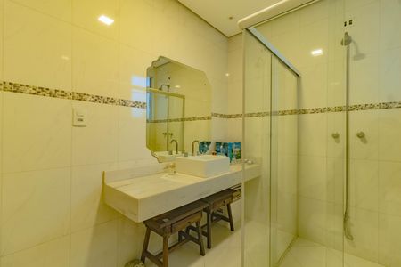 Casa à venda com 3 quartos, 200m² em Planalto Paulista, São Paulo