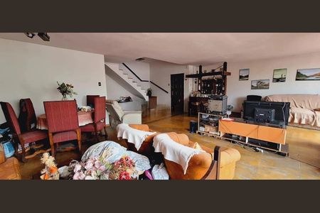 Apartamento à venda com 231m², 4 quartos e 2 vagas