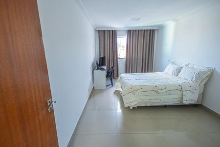 Casa à venda com 800m², 5 quartos e 8 vagasquarto 1 / suite e closet