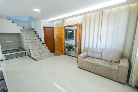 Casa à venda com 800m², 5 quartos e 8 vagassala
