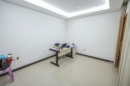 Casa à venda com 800m², 5 quartos e 8 vagasquarto 2