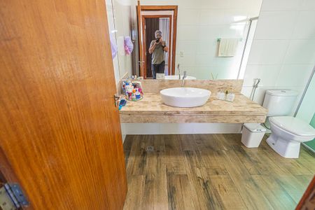 Casa à venda com 800m², 5 quartos e 8 vagasbanheiro