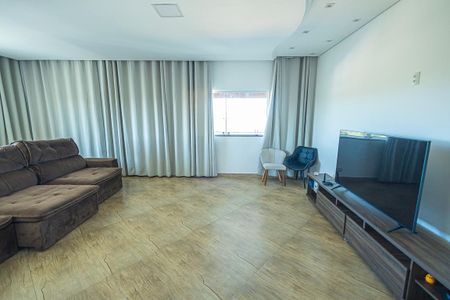 Casa à venda com 800m², 5 quartos e 8 vagassala / 2º andar