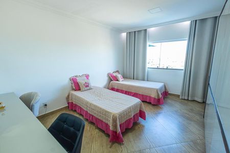 Casa à venda com 800m², 5 quartos e 8 vagasquarto 3