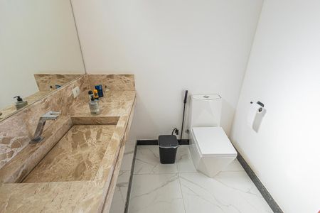 Casa à venda com 800m², 5 quartos e 8 vagasbanheiro