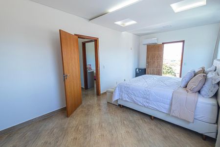 Casa à venda com 800m², 5 quartos e 8 vagasquarto 4 / suite/varanda/closet