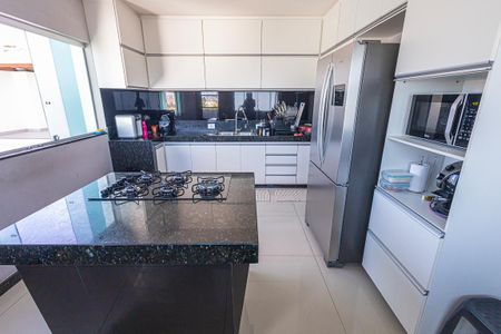 Casa à venda com 800m², 5 quartos e 8 vagascozinha