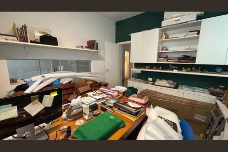 Apartamento à venda com 231m², 4 quartos e 1 vaga