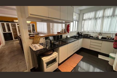 Apartamento à venda com 231m², 4 quartos e 1 vaga