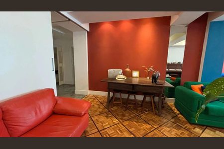 Apartamento à venda com 231m², 4 quartos e 1 vaga