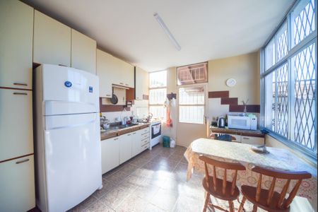 Casa para alugar com 210m², 3 quartos e 3 vagasCozinha