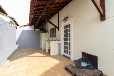Casa de condomínio para alugar com 104m², 3 quartos e 2 vagas Casa de condomínio para alugar com 104m², 3 quartos e 2 vagasÁrea externa