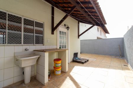 Casa de condomínio para alugar com 104m², 3 quartos e 2 vagas Casa de condomínio para alugar com 104m², 3 quartos e 2 vagasÁrea externa