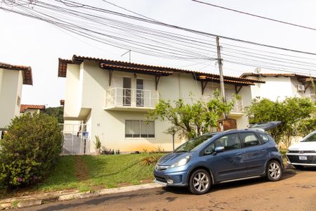 Casa de condomínio para alugar com 104m², 3 quartos e 2 vagas Casa de condomínio para alugar com 104m², 3 quartos e 2 vagasFachada