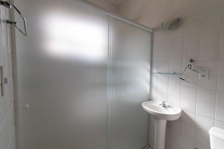 Casa de condomínio para alugar com 104m², 3 quartos e 2 vagas Casa de condomínio para alugar com 104m², 3 quartos e 2 vagasBanheiro da Suíte