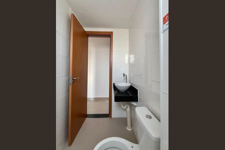 Apartamento à venda com 86m², 2 quartos e 1 vaga Apartamento à venda com 86m², 2 quartos e 1 vagaBanheiro