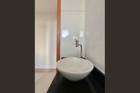 Apartamento à venda com 86m², 2 quartos e 1 vaga Apartamento à venda com 86m², 2 quartos e 1 vagaBanheiro