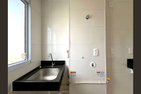 Apartamento à venda com 86m², 2 quartos e 1 vaga Apartamento à venda com 86m², 2 quartos e 1 vagaCozinha e Área de Serviço
