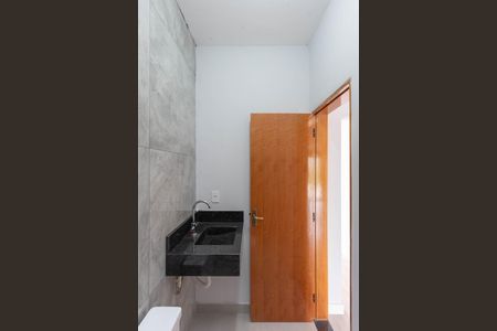 Casa à venda com 137m², 3 quartos e 2 vagas Casa à venda com 137m², 3 quartos e 2 vagasBanheiro