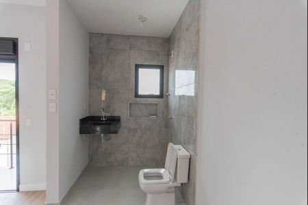 Casa à venda com 137m², 3 quartos e 2 vagas Casa à venda com 137m², 3 quartos e 2 vagasBanheiro da Suíte