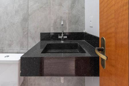 Casa à venda com 137m², 3 quartos e 2 vagas Casa à venda com 137m², 3 quartos e 2 vagasBanheiro