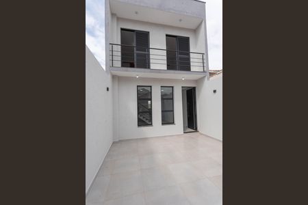 Casa à venda com 137m², 3 quartos e 2 vagas Casa à venda com 137m², 3 quartos e 2 vagasGaragem