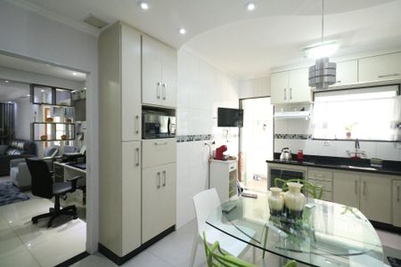 Apartamento à venda com 98m², 3 quartos e 3 vagas Apartamento à venda com 98m², 3 quartos e 3 vagasCozinha