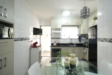 Apartamento à venda com 98m², 3 quartos e 3 vagas Apartamento à venda com 98m², 3 quartos e 3 vagasCozinha