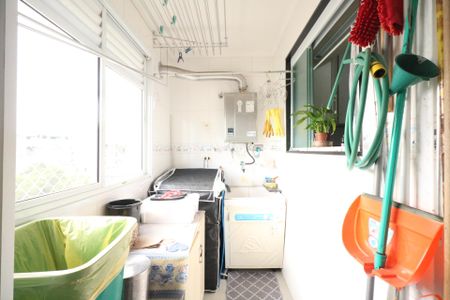 Apartamento à venda com 98m², 3 quartos e 3 vagas Apartamento à venda com 98m², 3 quartos e 3 vagasÁrea de Serviço