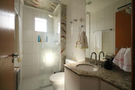 Apartamento à venda com 98m², 3 quartos e 3 vagas Apartamento à venda com 98m², 3 quartos e 3 vagasBanheiro Social