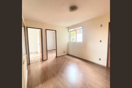 Sala de apartamento à venda com 2 quartos, 43m² em São João Batista, Belo Horizonte