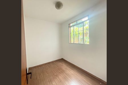 Quarto 1 de apartamento à venda com 2 quartos, 43m² em São João Batista, Belo Horizonte
