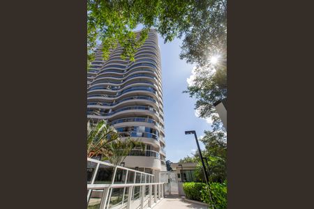 Apartamento à venda com 70m², 1 quarto e 2 vagasFachada do bloco