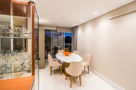Sala  de apartamento à venda com 1 quarto, 70m² em Empresarial 18 do Forte, Barueri