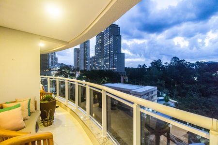 Apartamento à venda com 70m², 1 quarto e 2 vagas Apartamento à venda com 70m², 1 quarto e 2 vagasVaranda